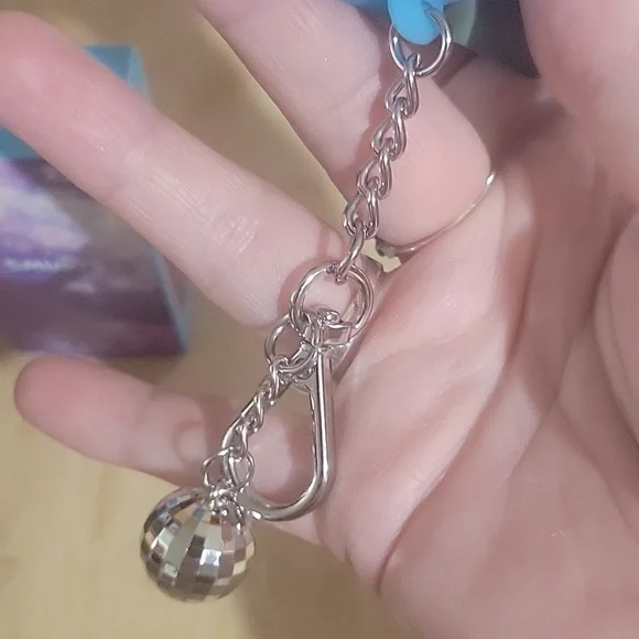 Fenty Beauty x Smurfs Gloss Bomb Keychain - Picture 7 of 11